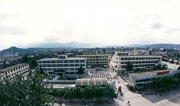 凉山卫生学校