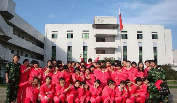 自贡市旅游职业高级中学管理如何_入学注意