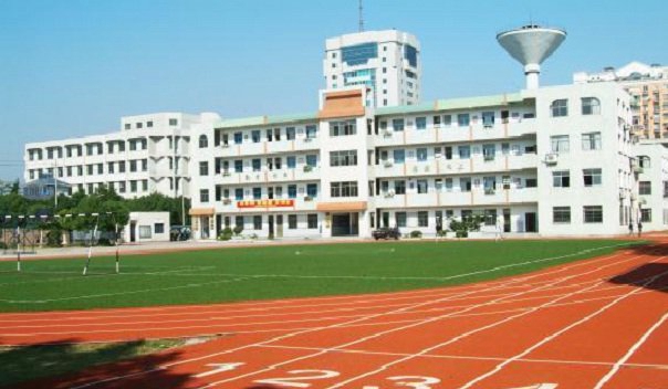 泸州市天宇职业高级中学校是公办还是民办_报名条件
