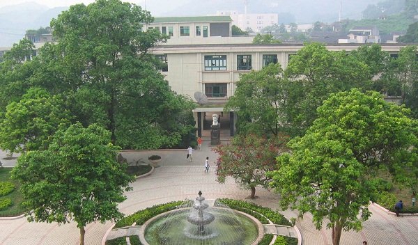 学校