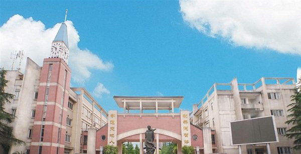学校