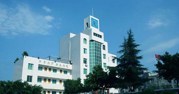学校