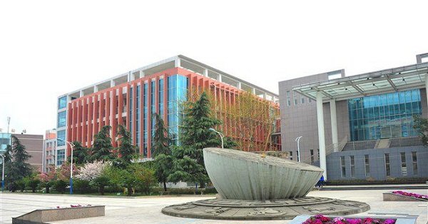 学校