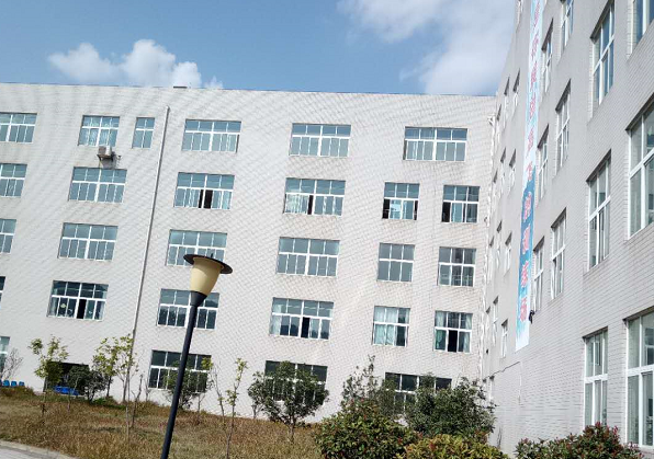 贵阳利美康光彩职业技工学校招生要求