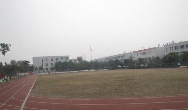 成都信息技术学校办学模式如何_有没有跟其他学校合作